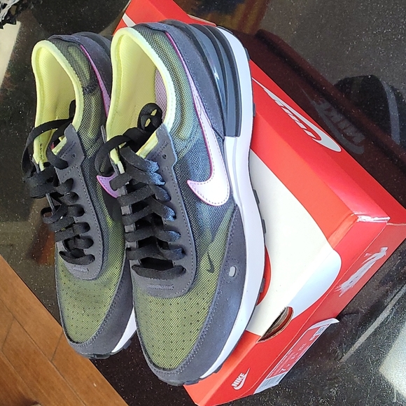 Nike Waffle One main image 8